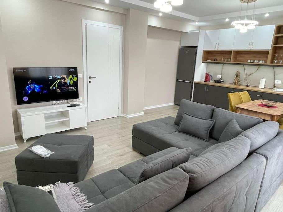 Melody Apartment In Korce Exterior foto