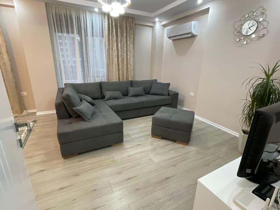Melody Apartment In Korce Exterior foto